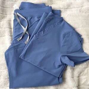 Figs Technical Collection Scrub Top